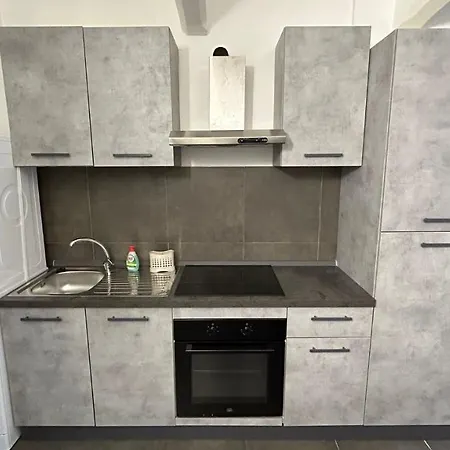 Apartment Vacanze Romane *